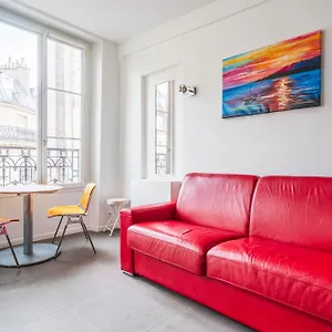 Louvre Innocent Apartment